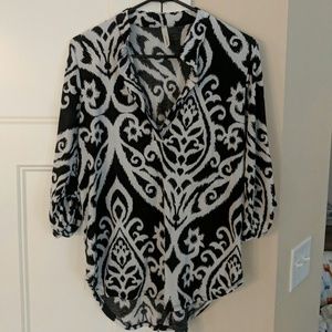 Slinky blouse 3/4 sleeve and collar vneck